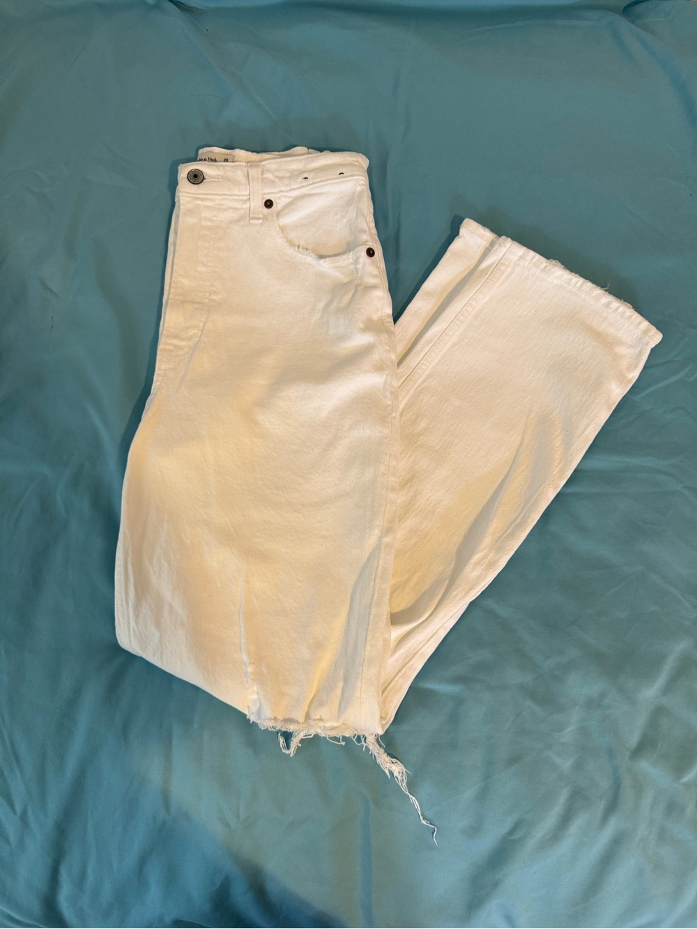 Abercrombie & Fitch White Ultra High-Rise 90s Straight Leg Jeans